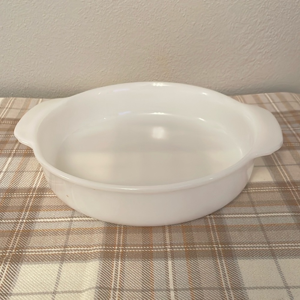 Vintage 50’s Fire King White Milk Glass 8” Round Baking Dish with Handles